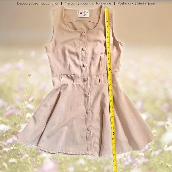 Beige vintage dress ✨ - Picture 3 of 5